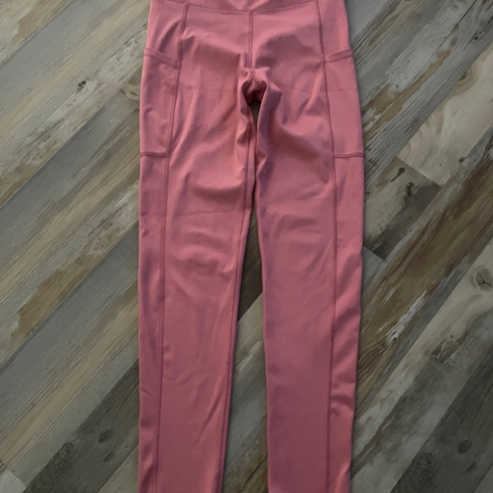 Aeropostale Pink Leggings with Elegant Finish